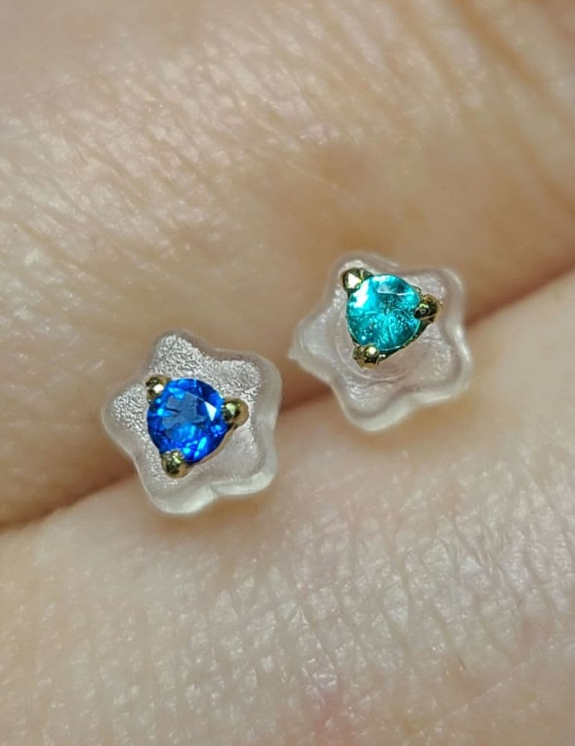 美しいネオン達!!★アウイナイト&バターリャパライバトルマリン18Kピアス★