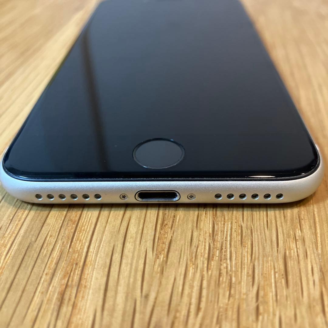 Apple iPhone SE 128GB Starlight (第3世代)