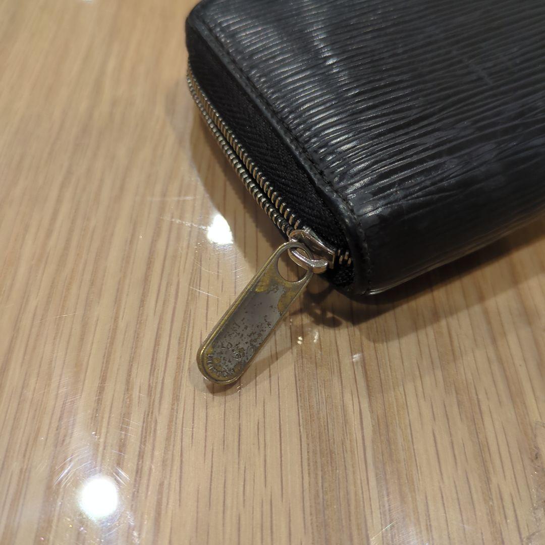 ルイヴィトン　エピの小銭入れ 買った時は確か５万くらい。 正規店で買ってます。