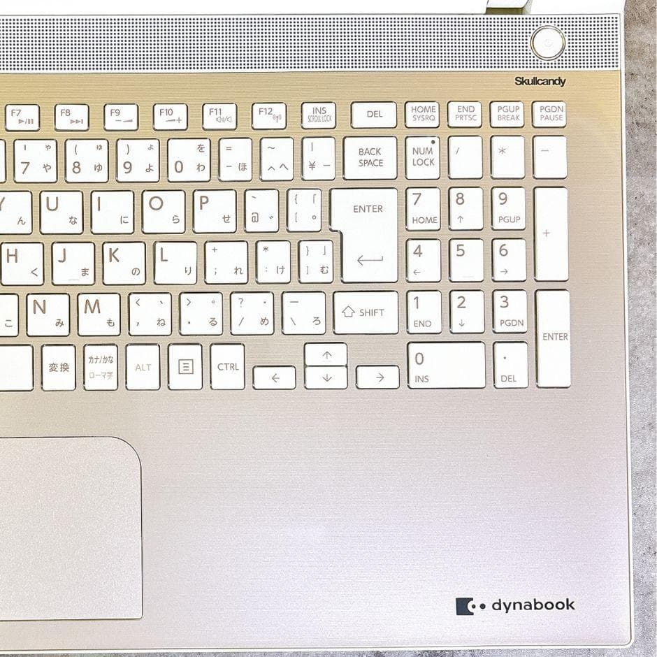 おしゃれゴールド❣新品SSDで快適✨ブルーレイ フルHD 薄型 カメラWin11