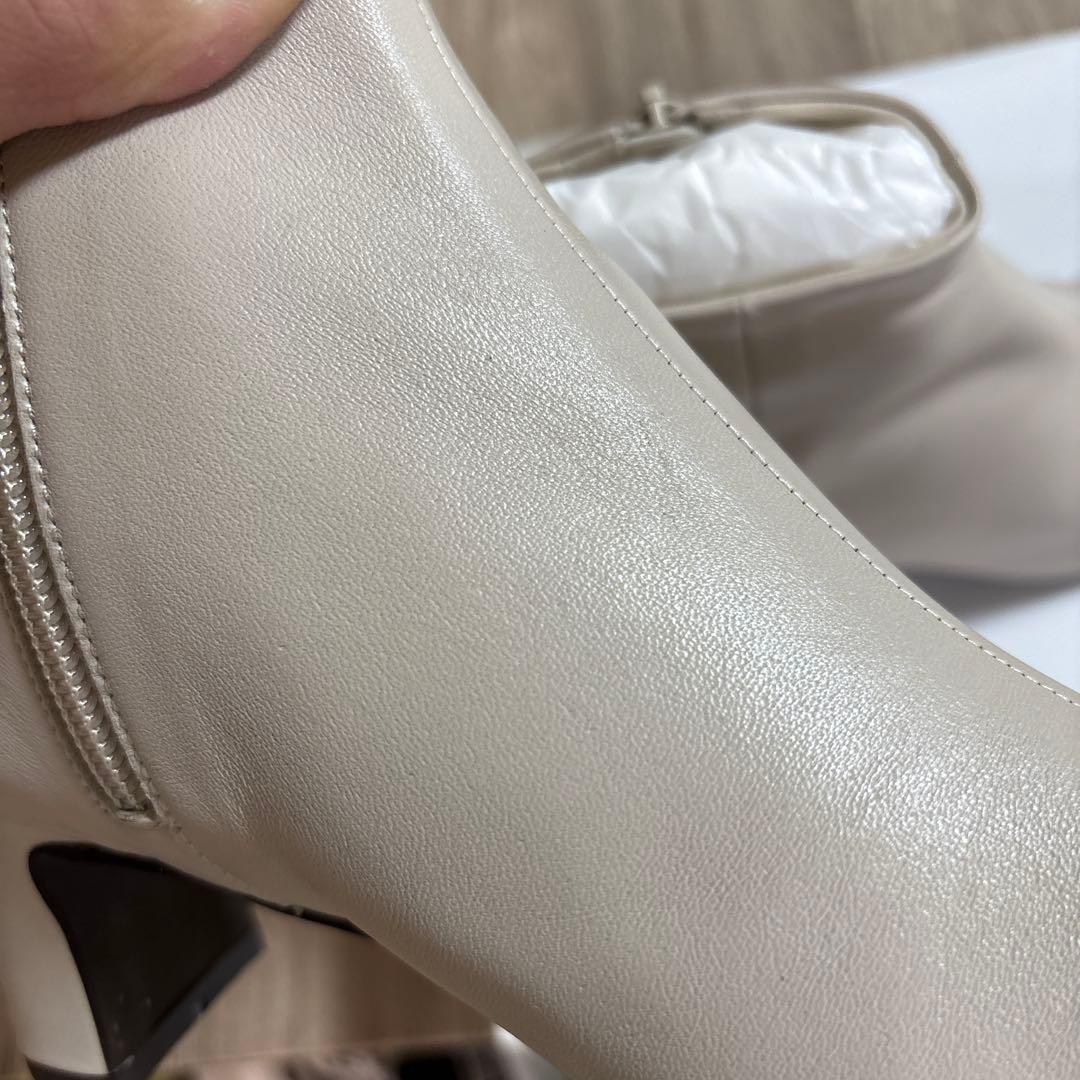 ベージュ　レザー　ジッパー付　ショートブーツ　M