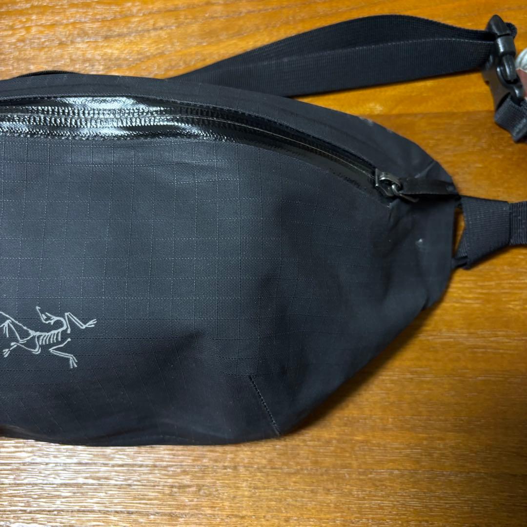 Arc'teryx グランヴィルクロスボディバッグ ブラック