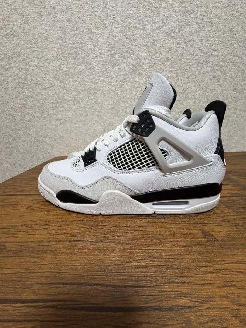 ナイキエアジョーダン4 ミリタリーブラック