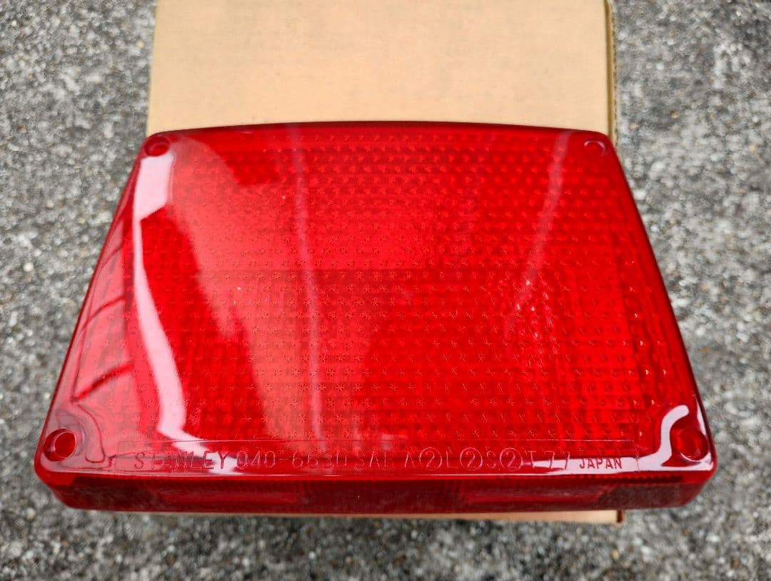 【激レア】【純正未使用】カワサキ KZ1300用テールレンズ