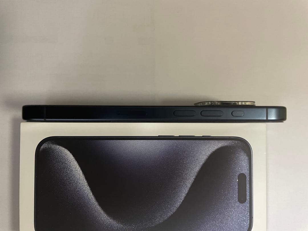 iPhone 15 Pro 128GB バッテリー86% SIMフリー