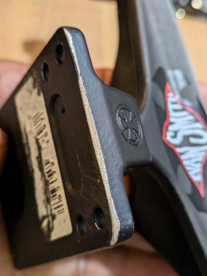 INDEPENDENT スケートボード トラック Evan Smith