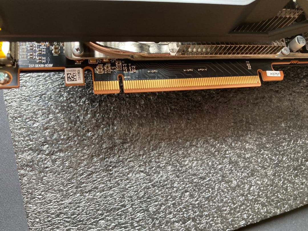 SAPPHIRE Radeon RX 6800 XT 16GB（中古・箱あり）