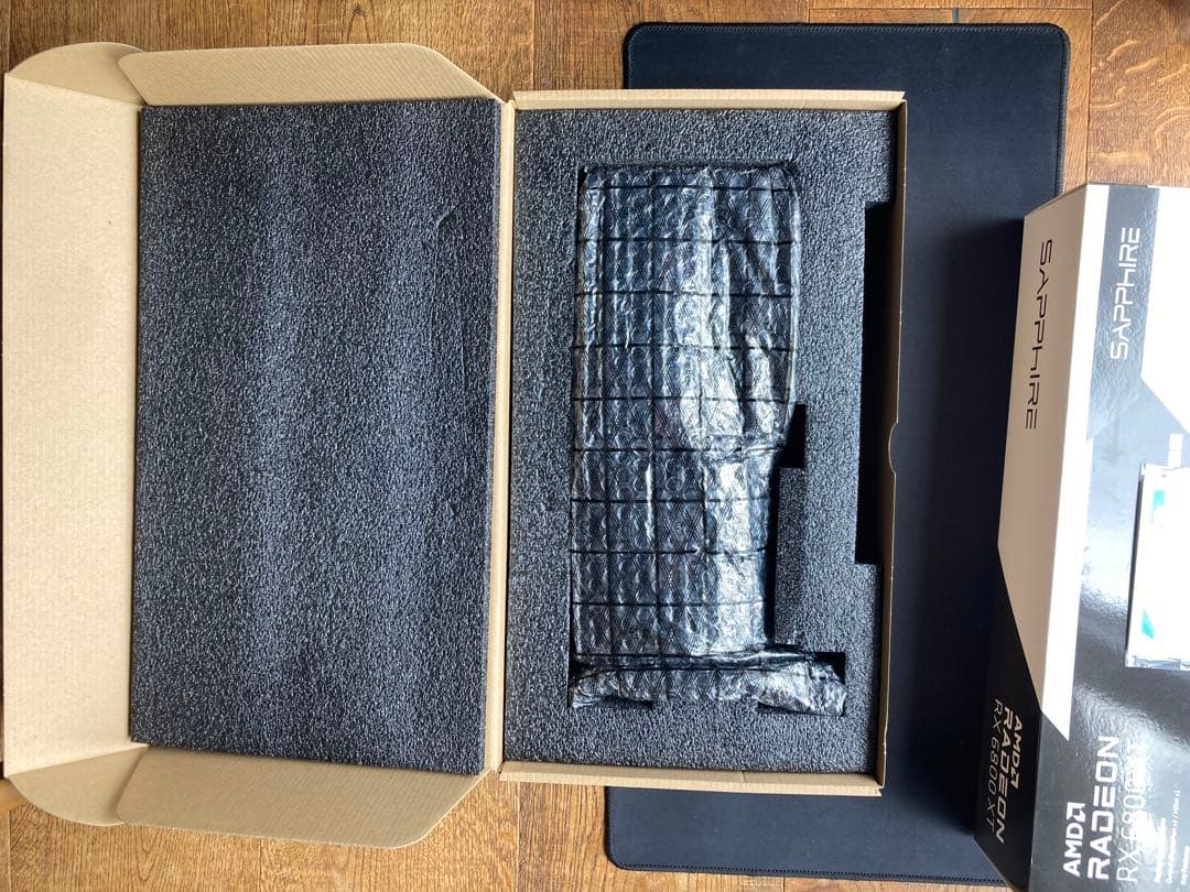 SAPPHIRE Radeon RX 6800 XT 16GB（中古・箱あり）