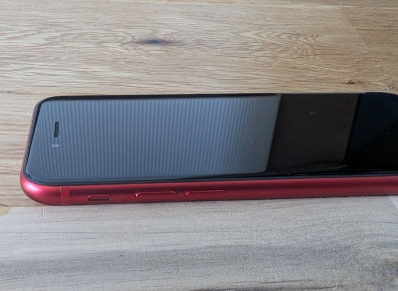 iPhone SE (第2世代)128GB