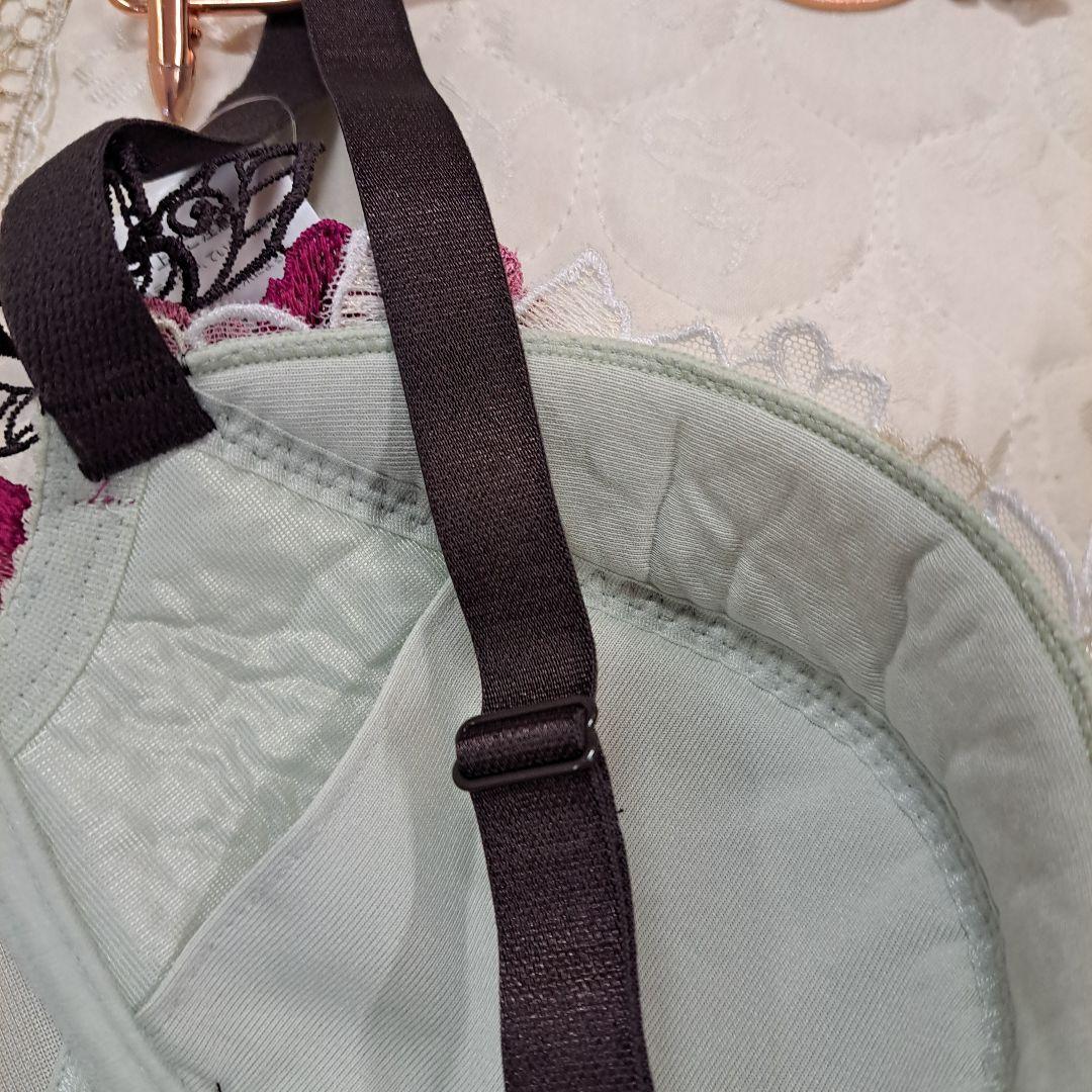 最終値下げ　ワコール　サルート　D80　96G　　希少品