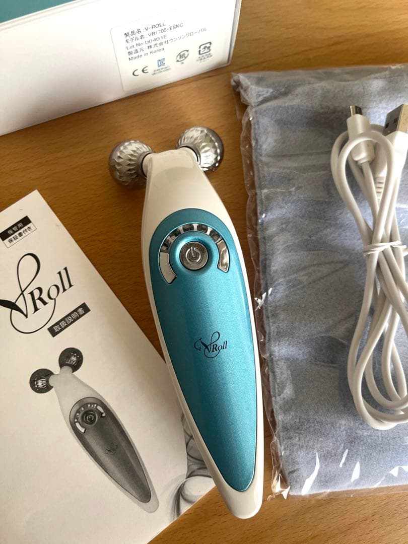 伊藤超短波株式会社　EMS V-ROLL 美顔器