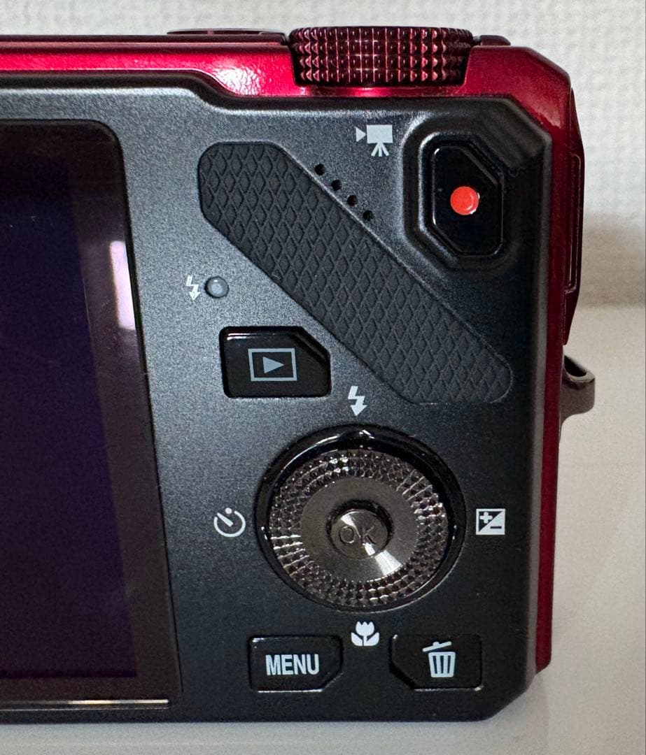 【美品・動作確認済】ニコン　COOLPIX S9300 レッド 完備品