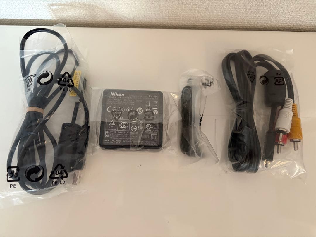 【美品・動作確認済】ニコン　COOLPIX S9300 レッド 完備品