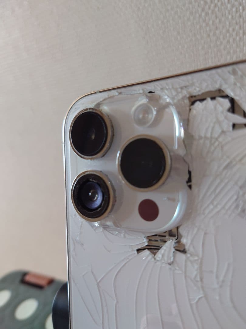 iPhone 14 Pro128GB 背面割れ カメラ故障以外問題なし ジャンク