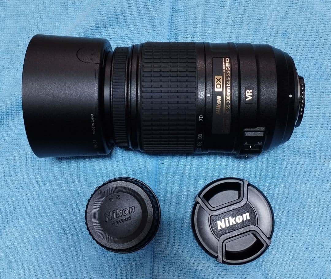 Nikon デジタル一眼レフカメラ（D5300）ズーム望遠セット