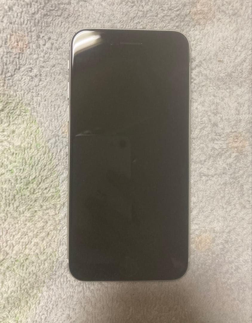 iPhoneSE第2世代　本体　ホワイト　64GB SIMフリー