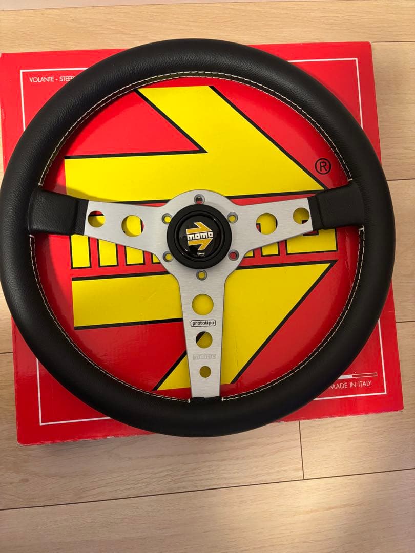 momo ステアリング prototipo 350mm 正規品