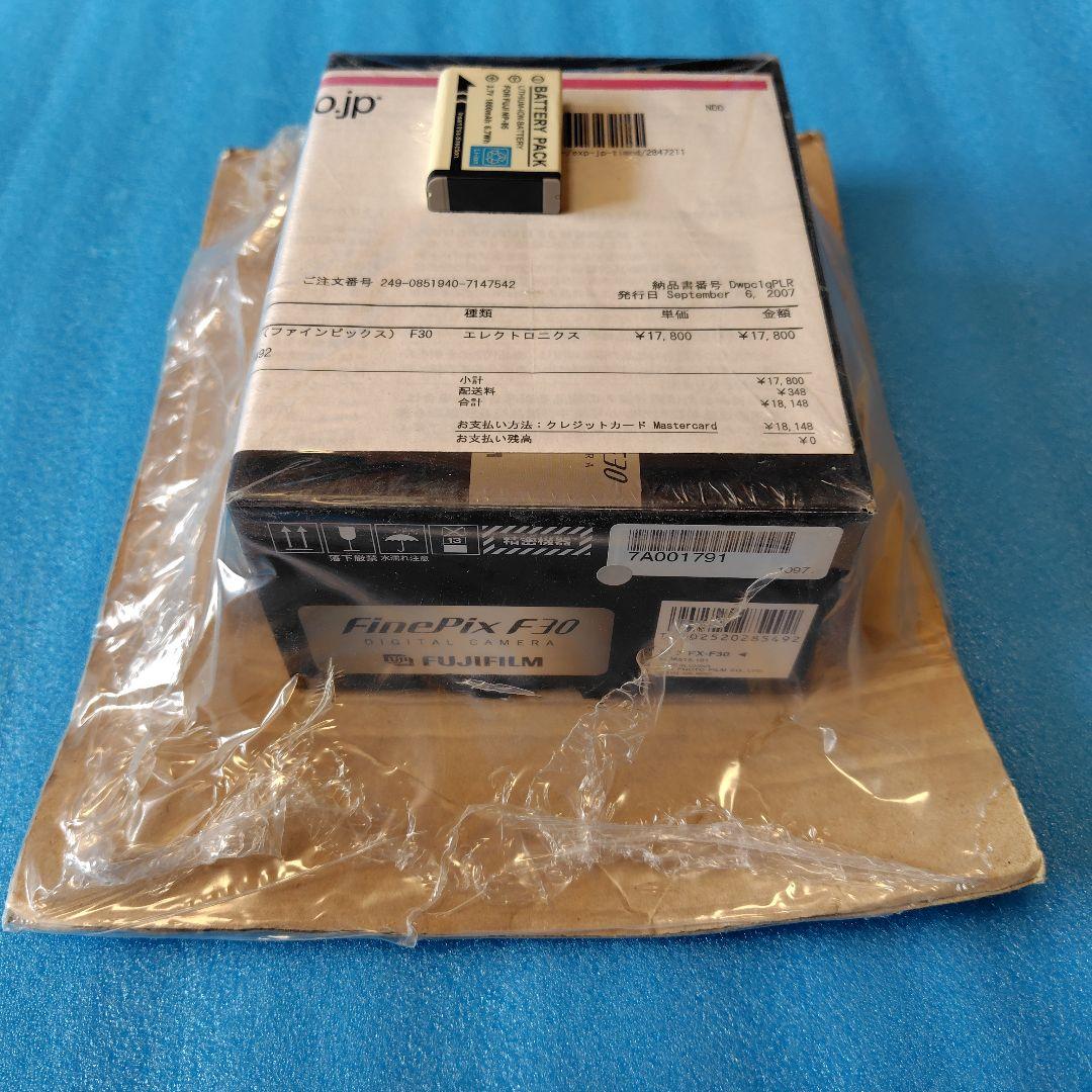 未使用　未開封　FUJIFILM Finepix F30