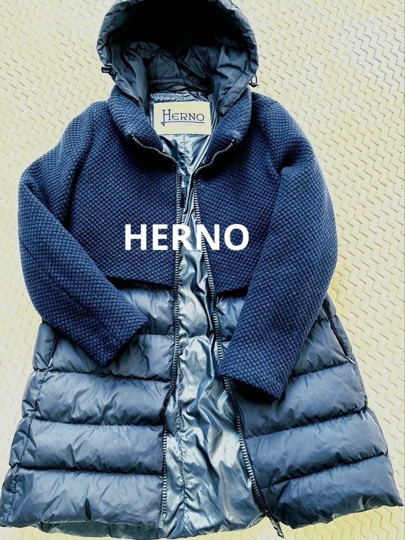★美品HERNO★ヘルノ ★大人気シリーズ ★ネイビー42サイズ