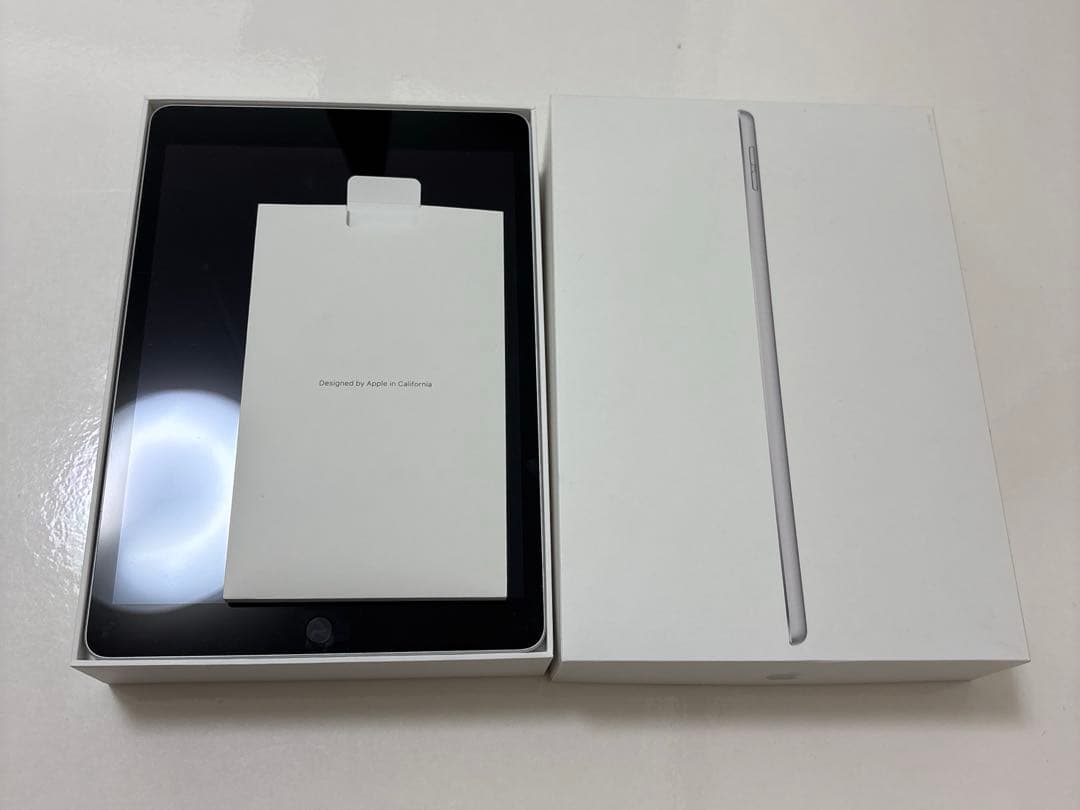 [充電器・箱付き・美品✨]iPad 第9世代64GB Wi-Fiモデル シルバー