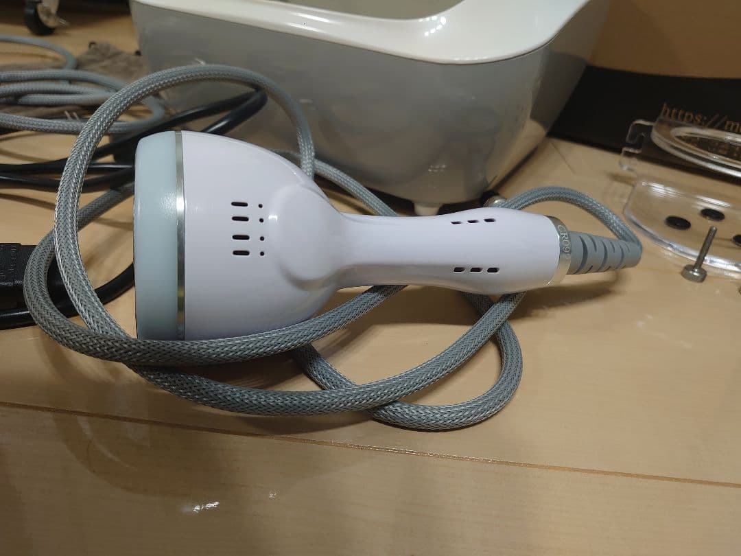 CAVI-R ONE+ キャビテーション ラジオ波 LED フェイシャル　モイセ