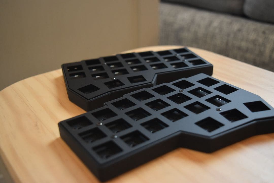 【新品】corne v4 cherryマットブラック完成品　3DP製キーキャップ