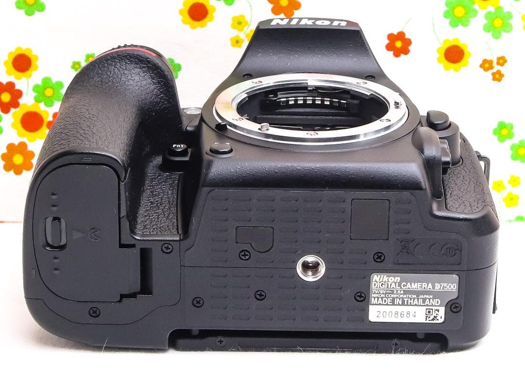 ニコン Nikon D7500☆Wi-Fi カメラバッグ　３００mmレンズ