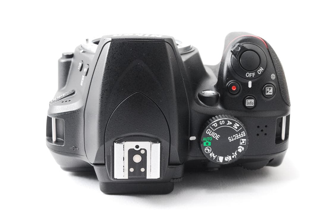 新品同様 Nikon D3400 低ショット数 Bluetooth スマホ転送