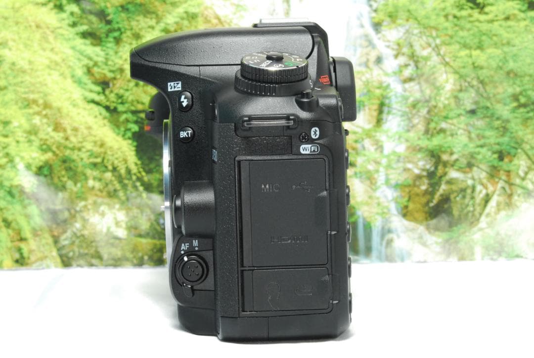 ✨ショット数約1200回✨Nikon D7500✨55-300㎜超望遠もセット✨