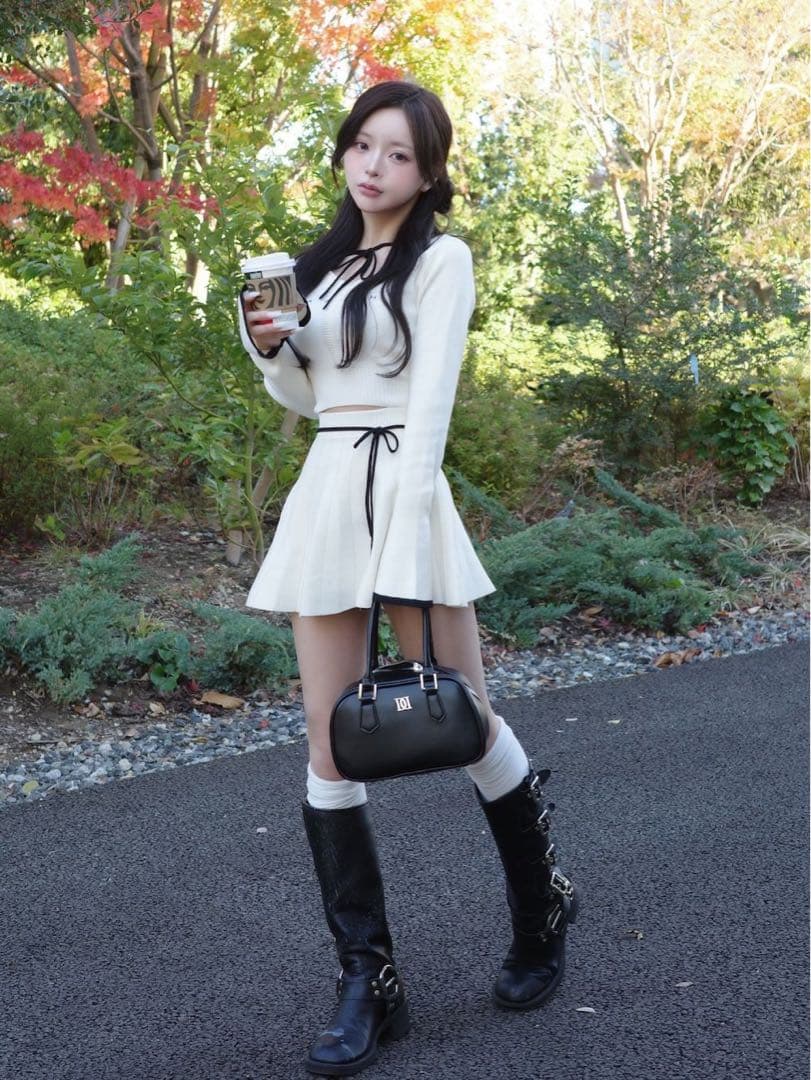 新品タグ付 ウエストオープンリボンデザインニットミニワンピース ダーリッチ F