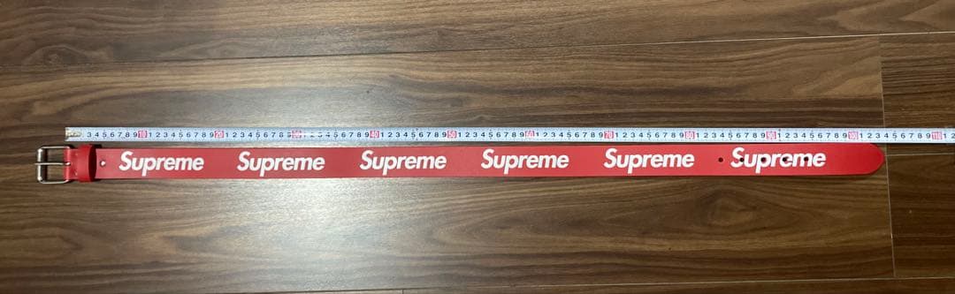 Supreme ロゴ入り レッド ベルト