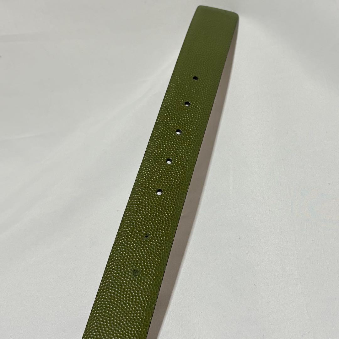 美品　近年モデル　サルヴァトーレフェラガモ　シルバー　ロゴ金具