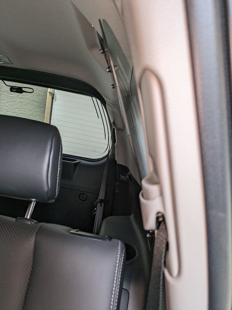 ランドクルーザープラド150　インナーメッシュパネル1.6ミリ 無塗装品　左右