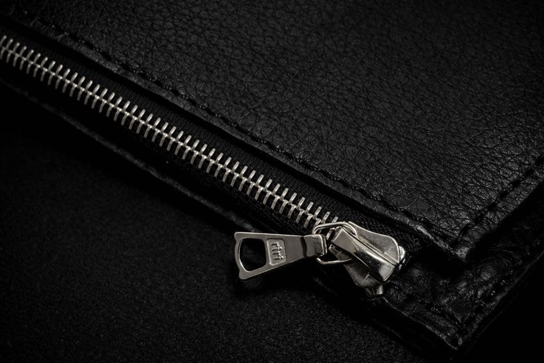 イサムカタヤマバックラッシュ　guideバイソン　長財布