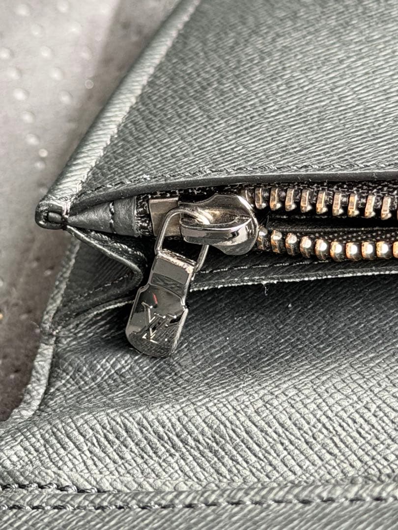 Louis Vuitton モノグラムエクリプス ポルトフォイユブラザ