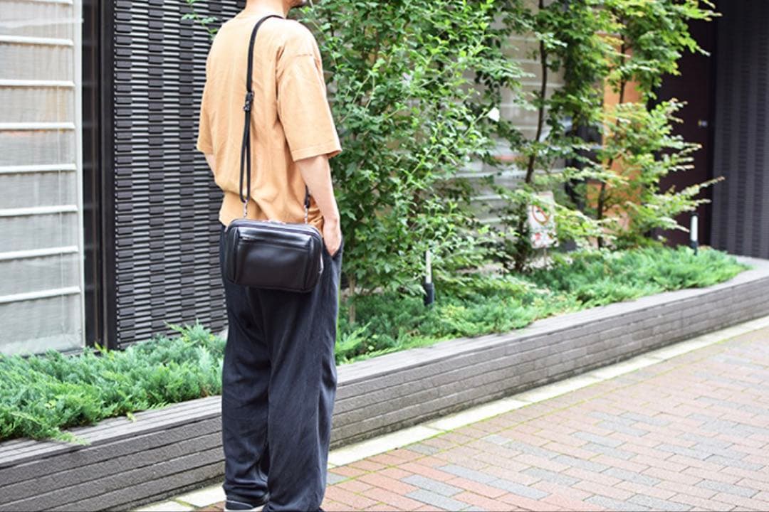 WILDSWANS ２WAYポーチ・POCHI（ポーキ）ブラック