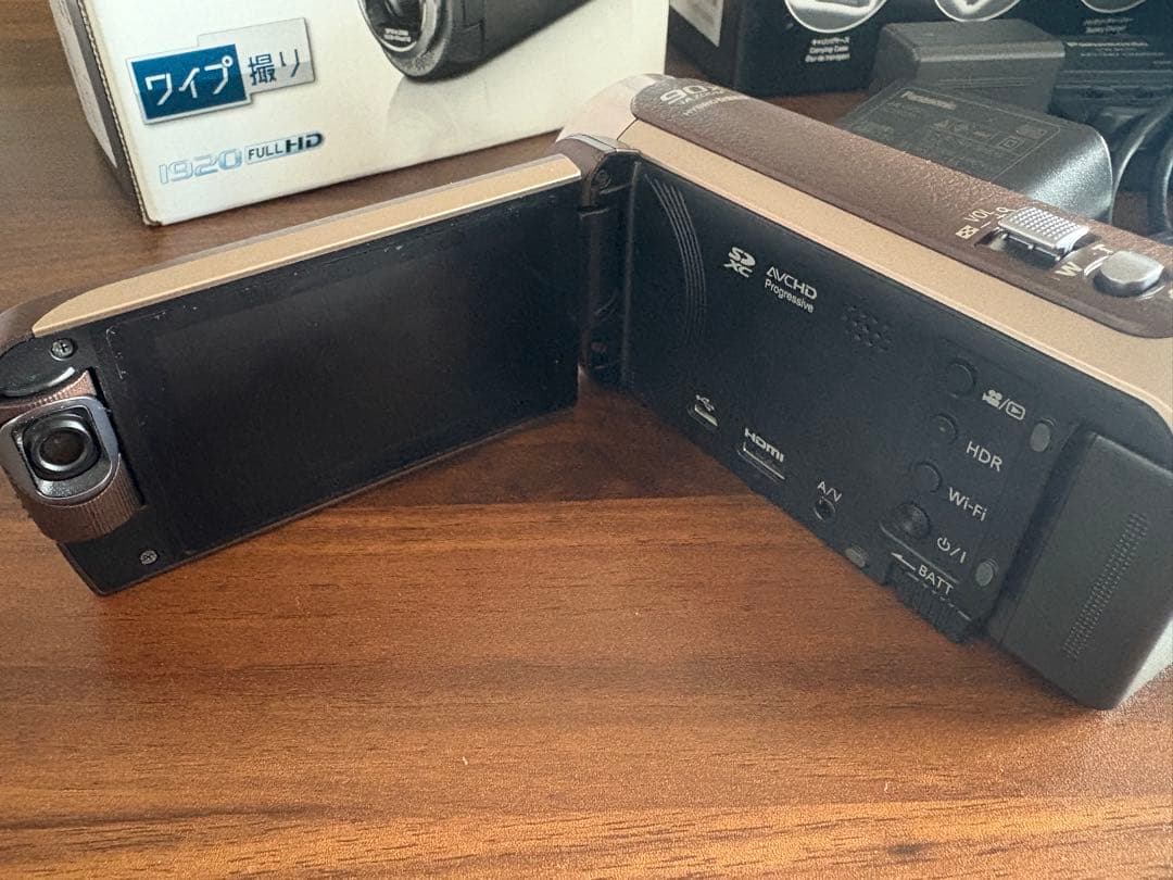 Panasonic HC-W580M ビデオカメラブラウンアクセサリーキット付き