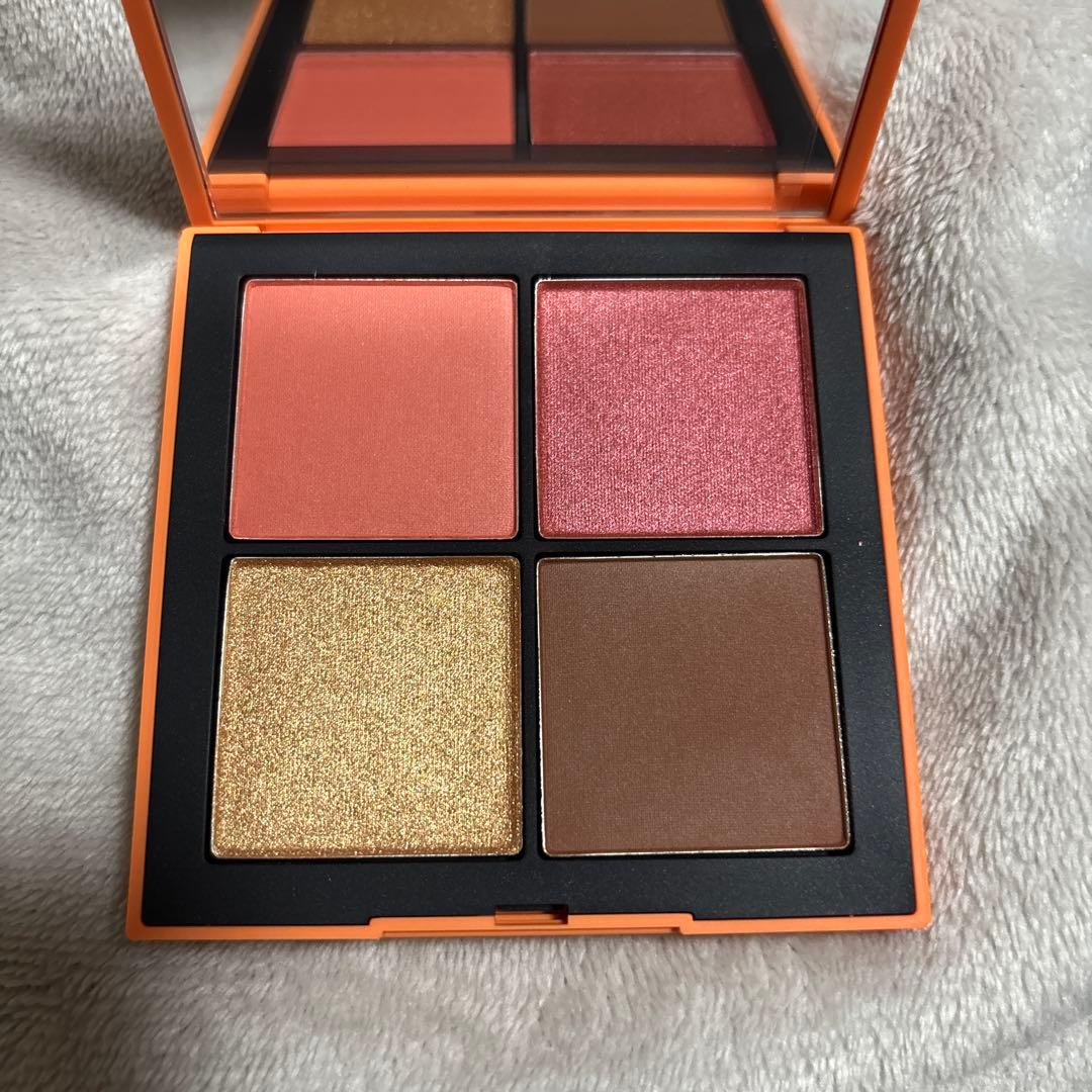 NARS ホットエスケープ チークパレットⅢ 箱なし未使用品 限定 匿名配送