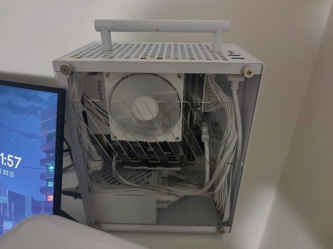 ゲーミングpc　小型