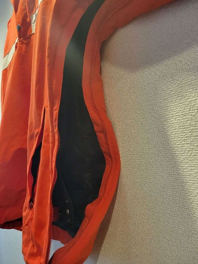 SHU様用 美品 volcom ボルコム スノーボードジャケット メンズ Ｌ