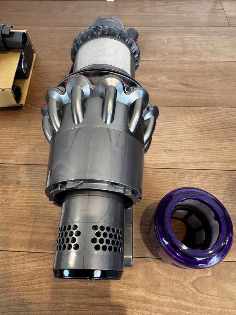 スタンド付ダイソンSV14 スティッククリーナー本体 付属ノズル 未使用品含む
