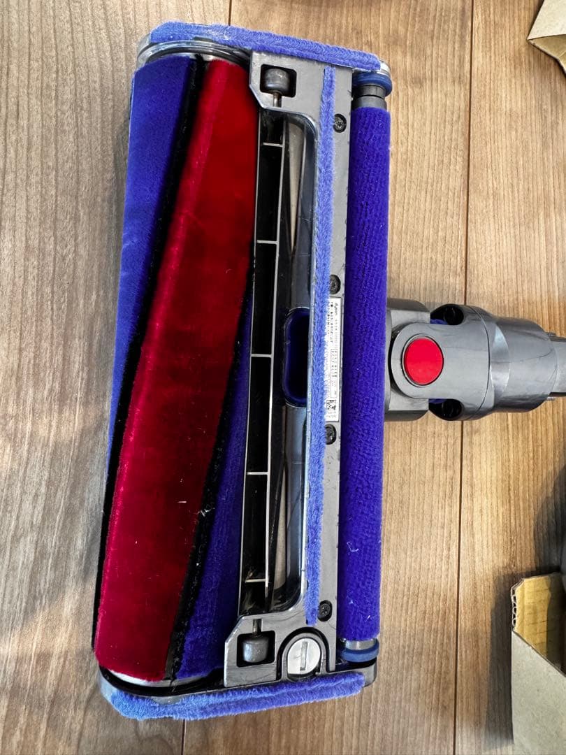 スタンド付ダイソンSV14 スティッククリーナー本体 付属ノズル 未使用品含む