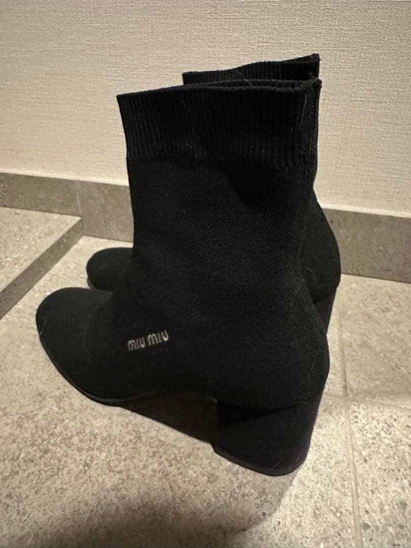 miu miu 黒 ブーティ 35