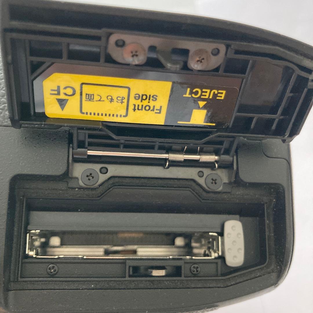 美品　Nikon D200 ニコン　総ショット数少CCD グリップベタつき無し