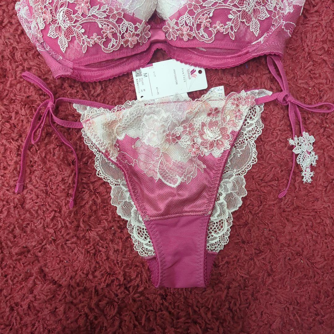 ワコールパルファージュリボンブラ、ショーツF65