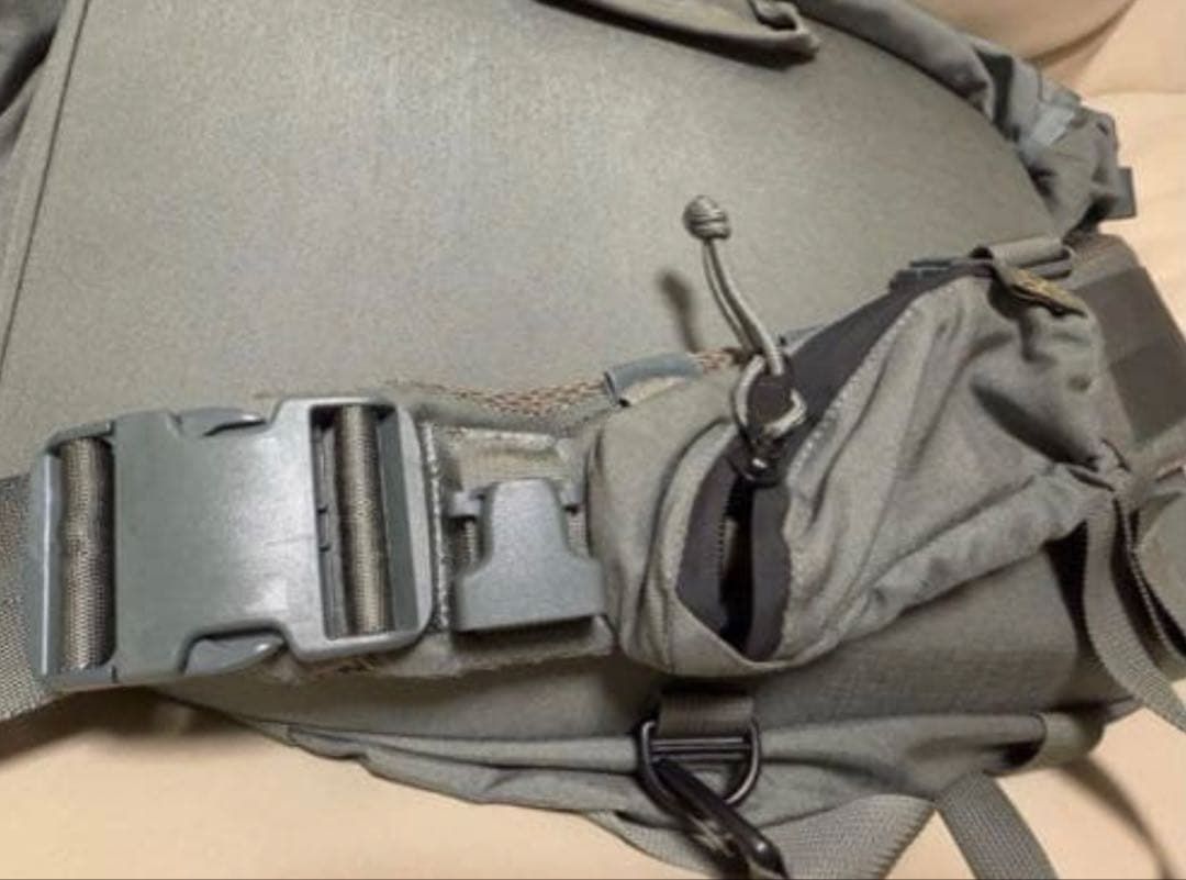 米国製 MYSTERY RANCH アウトサイダー メッセンジャー バッグ