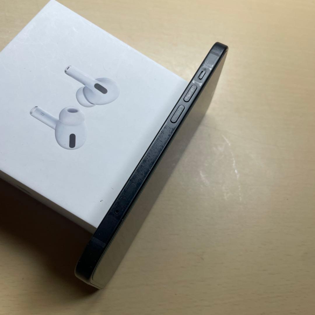 iPhone15 256GB SIMフリー　割れなし　バッテリー最大容量80%