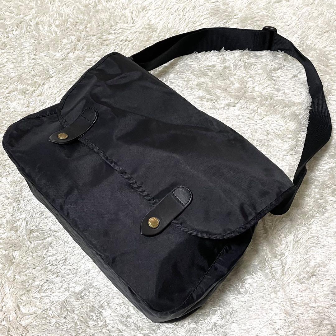 【美品】Herve Chapelier　ショルダーバッグ　黒　メッセンジャー