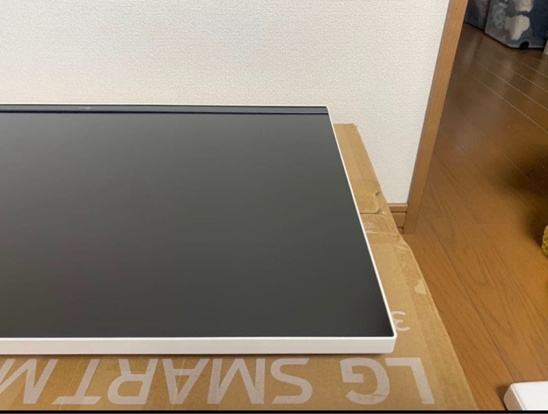 ジ*世様 LG SMART Monitor 32SQ780S 32インチ