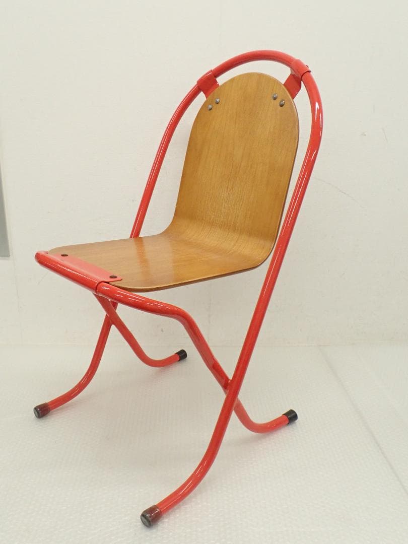 関家具 CRASH GATE/クラッシュゲート スタッキングチェア レッド